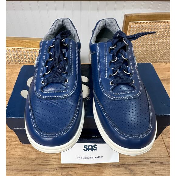 SAS Women's Sporty Lux Lace Up Sneaker Blue Perf Leather Size 10 Wide NIB Comfy - Picture 4 of 14